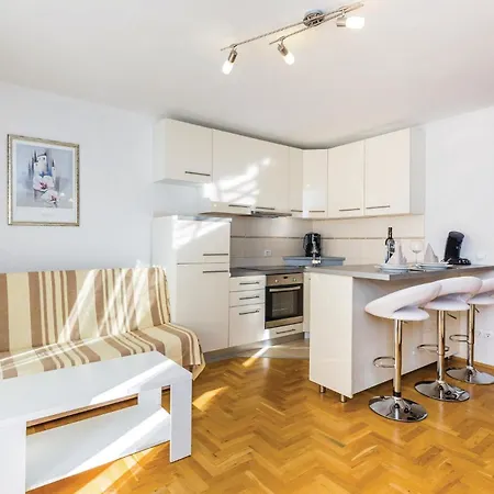 Beautiful In With Wifi Apartment Moscenicka Draga
